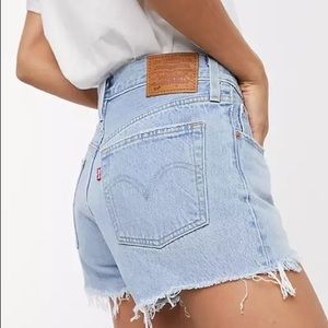 Levi’s Wedgie Jean Shorts Size 30